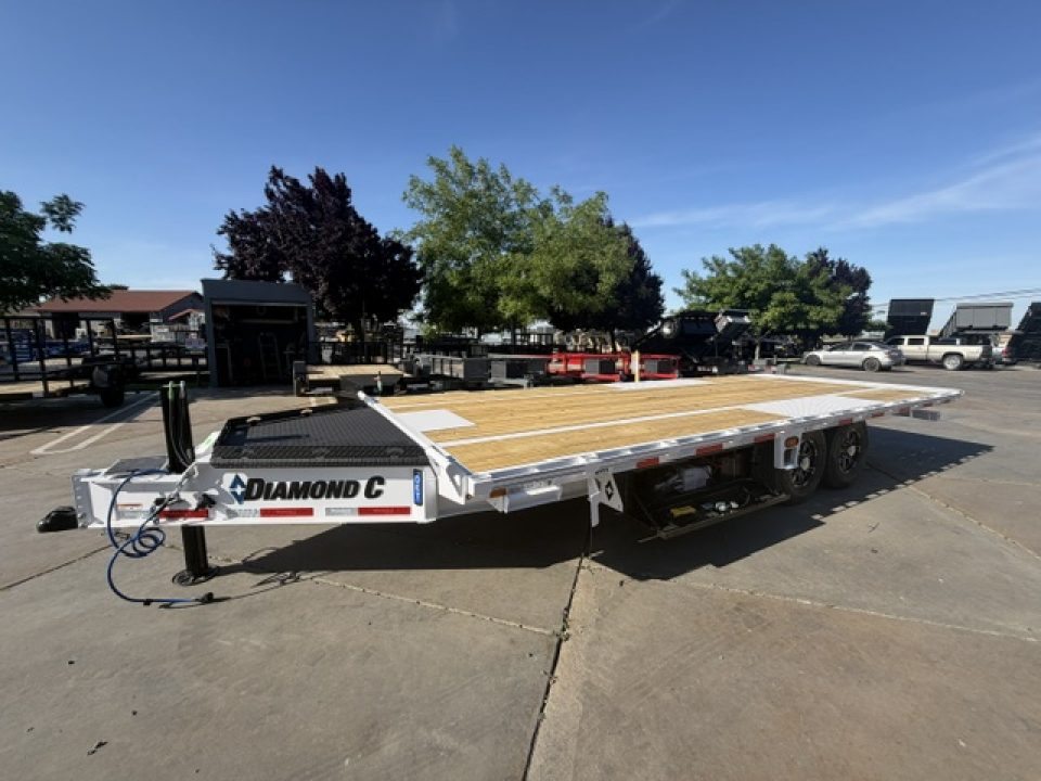 New 2026 Diamond C Trailers DET207L22X102 8.5FT X 22FT 15.5K GVW Tilt Trailer