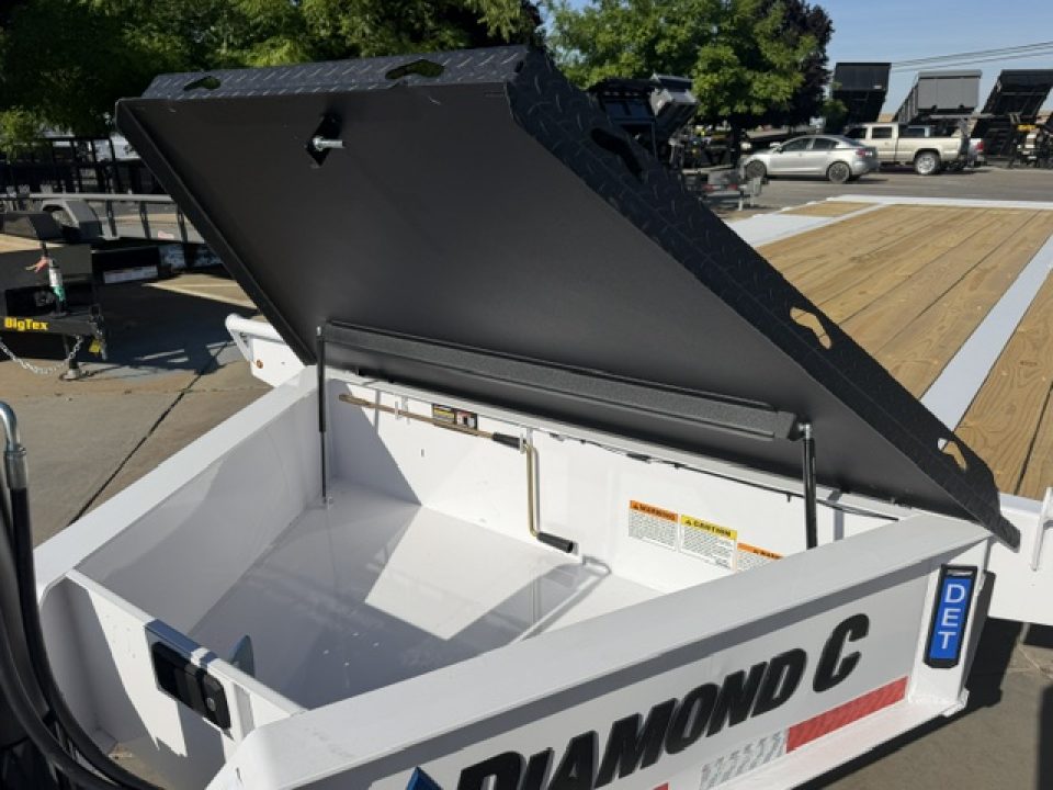 New 2026 Diamond C Trailers DET207L22X102 8.5FT X 22FT 15.5K GVW Tilt Trailer