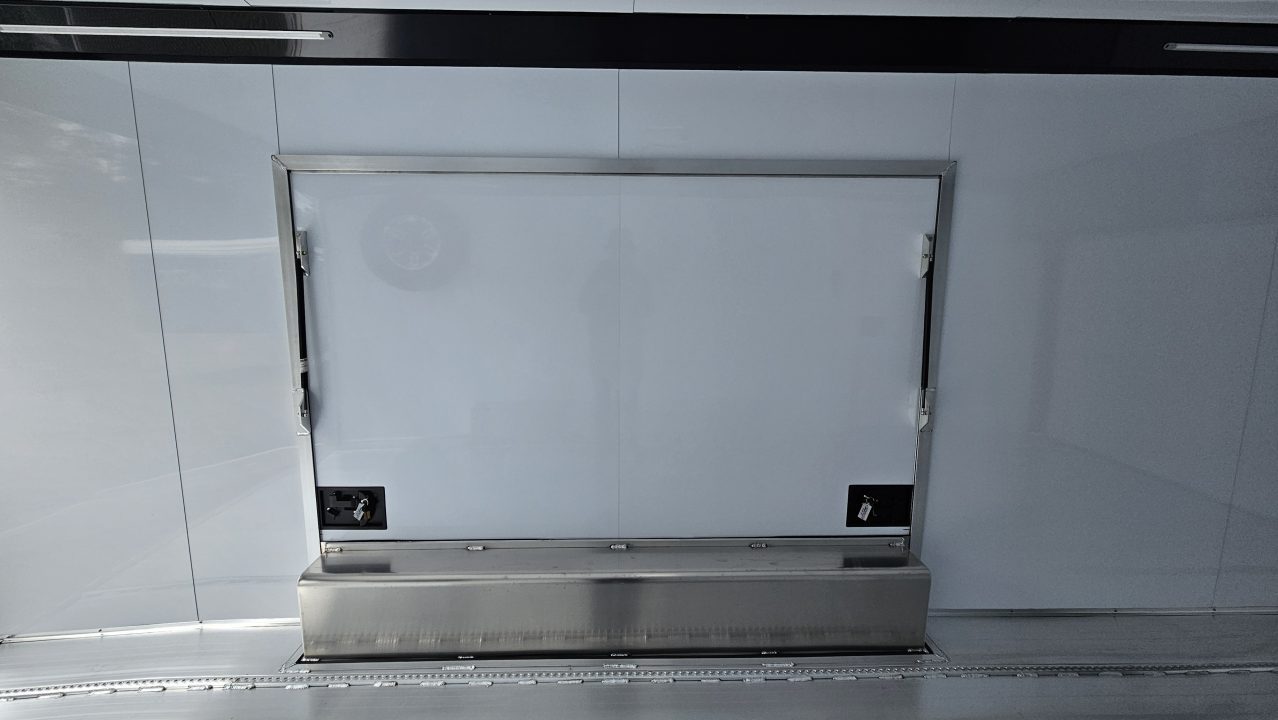 New 2026 Featherlite Trailers 4410 8.5X20TA Car / Racing Trailer