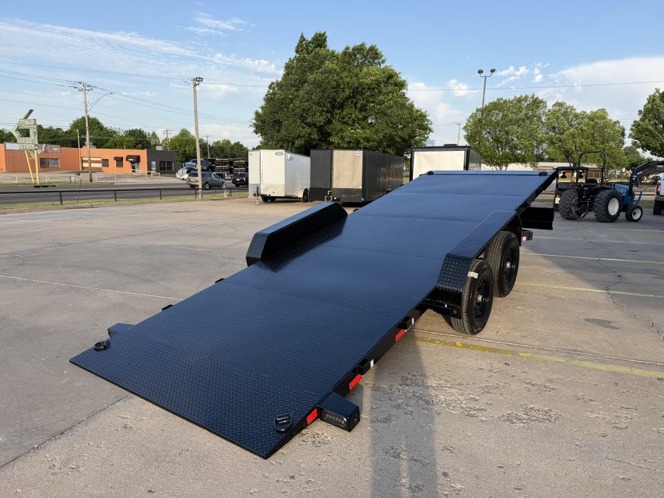 New #385605 2026 LOAD TRAIL TM 22 X 83 TANDEM AXLE RAPID LOADER 10K STEEL FLOOR TILT DECK TRAILER