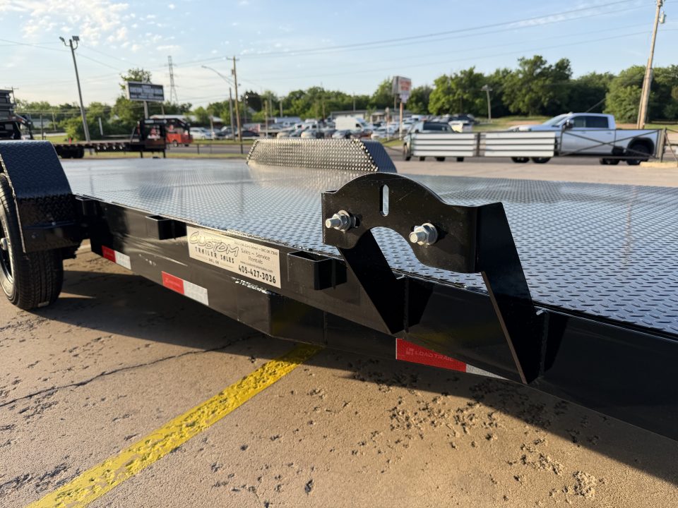 New #385605 2026 LOAD TRAIL TM 22 X 83 TANDEM AXLE RAPID LOADER 10K STEEL FLOOR TILT DECK TRAILER