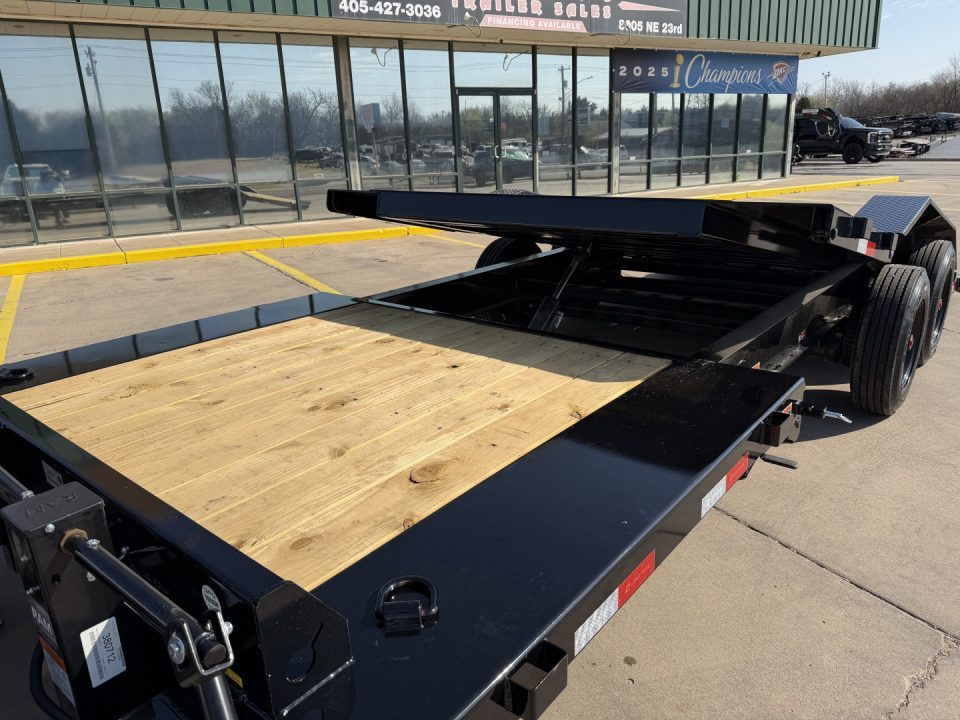 New #385737 2026 LOAD TRAIL TH 22 X 102 TANDEM AXLE 20K I-BEAM FRAME TILT DECK TRAILER