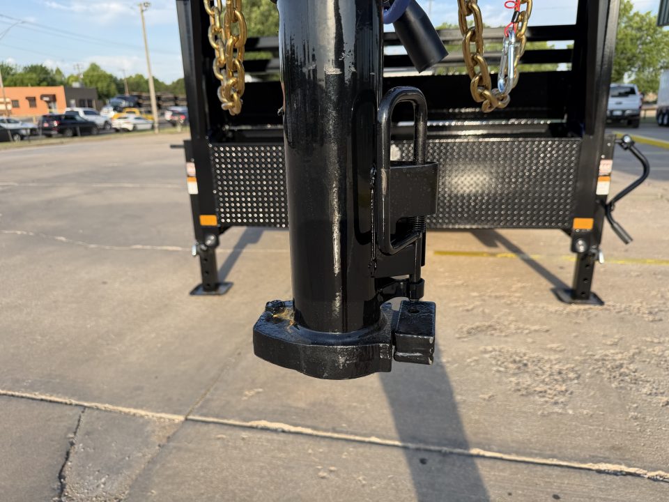 New 2026 LOAD TRAIL GC 28 X 102 TANDEM AXLE 14K GOOSENECK EQUIPMENT HAULER W/ MAX RAMPS