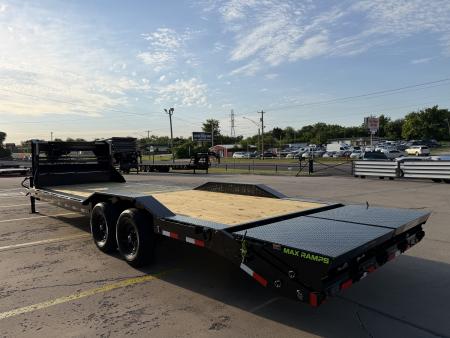New 2026 LOAD TRAIL GC 28 X 102 TANDEM AXLE 14K GOOSENECK EQUIPMENT HAULER W/ MAX RAMPS