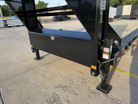 New 2026 LOAD TRAIL GC 28 X 102 TANDEM AXLE 14K GOOSENECK EQUIPMENT HAULER W/ MAX RAMPS