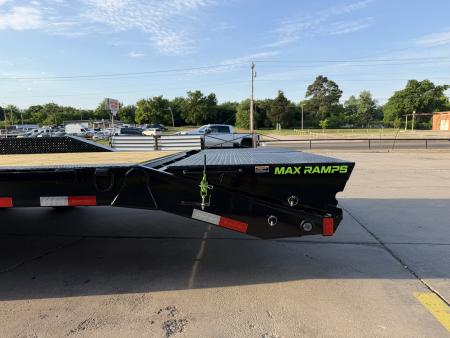 New 2026 LOAD TRAIL GC 28 X 102 TANDEM AXLE 14K GOOSENECK EQUIPMENT HAULER W/ MAX RAMPS