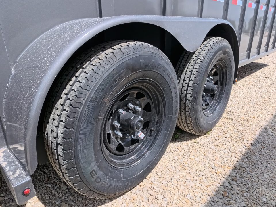 New 2027 S&S Manufacturing 6'8" x 6'6" x 24' Gooseneck Livestock with 7K Spring Axles, 14K GVWR, Extra Center Gate, Rubber Bumper and Spare Tire