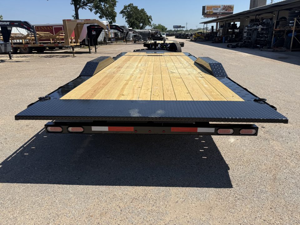 New 2026 Diamond C Trailers HXD210 22X102 Tilt Trailer