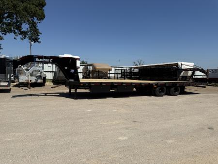 New 2026 Diamond C Trailers FMAX212 32X102 HYD Gooseneck Bodies