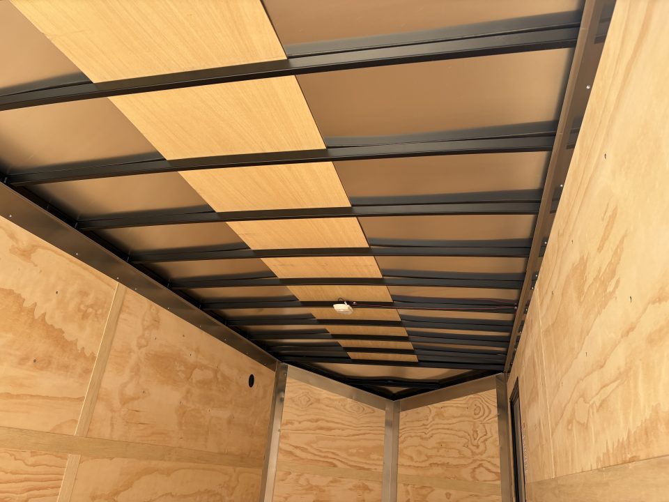 New 2026 United Trailers UJ 7'X14' WEDGE NOSE RAMP DOOR Cargo / Enclosed Trailer