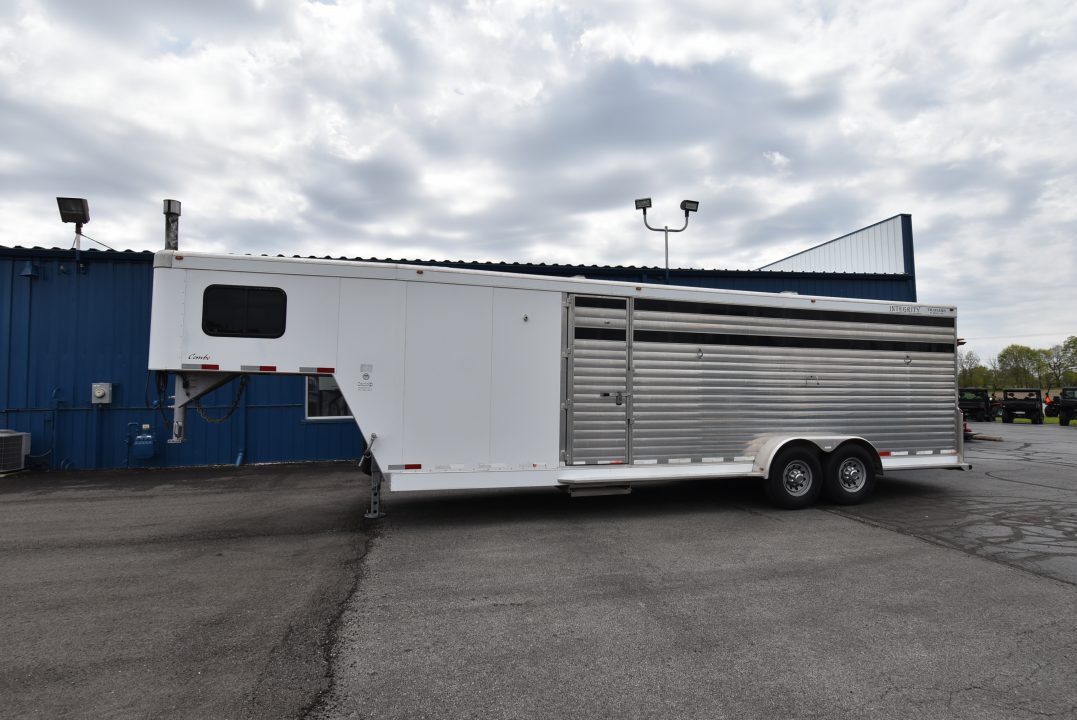 Used 2006 Integrity Stock/ straight load Stock / Stock Combo Trailer