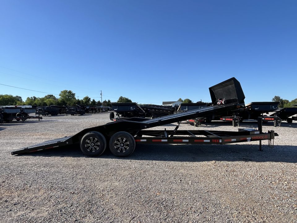 New 2027 MAXX-D 102"X24' 14K Power Tilt Equipment Trailer