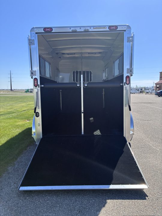 New 2026 Cimarron Trailers 2H Straight Load BP Horse Trailer