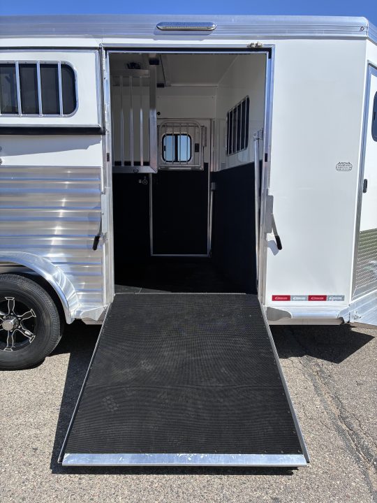 New 2026 Cimarron Trailers 2H Straight Load BP Horse Trailer