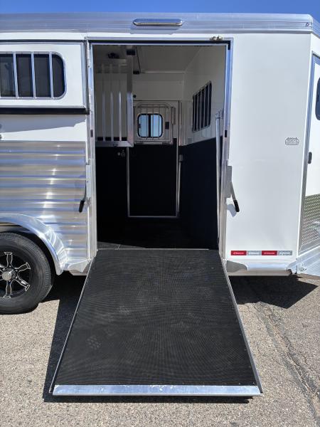 New 2026 Cimarron Trailers 2H Straight Load BP Horse Trailer