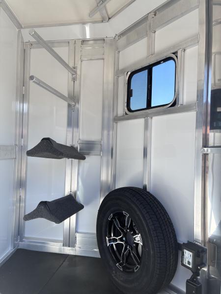 New 2026 Cimarron Trailers 2H Straight Load BP Horse Trailer