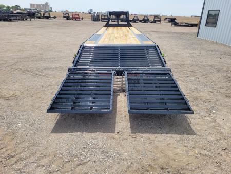 New 2026 Load Trail 102"x36' Gooseneck Triple Axle Deckover Trailer
