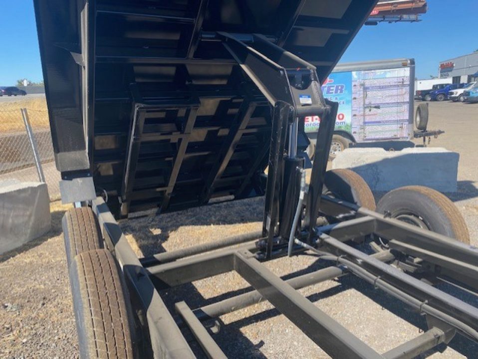 New 2025 Midsota 82 x 16 Versa Dump 15.4K BP Scissor Dump Trailer