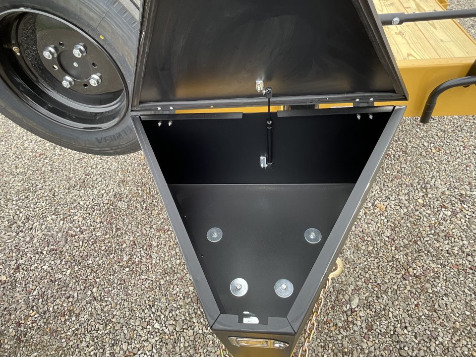 New 2027 Behnke TBTC2220ET-10K Equipment Trailer
