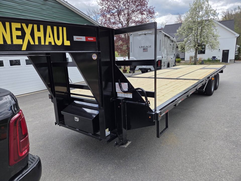 New 2026 Nexhaul 102X30 GOOSENECK TILT EQUIPMNET TRAILER 22,500LB GVWR Equipment Trailer