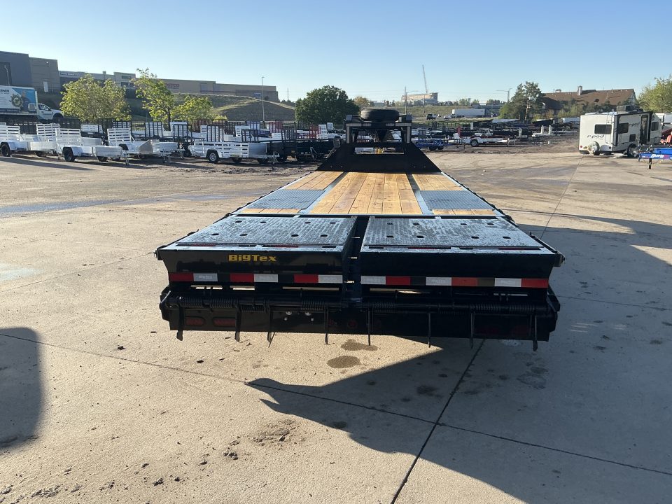 New 2027 Big Tex 22GN-25D5A Flatbed Trailer