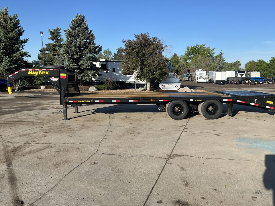 New 2027 Big Tex 22GN-25D5A Flatbed Trailer