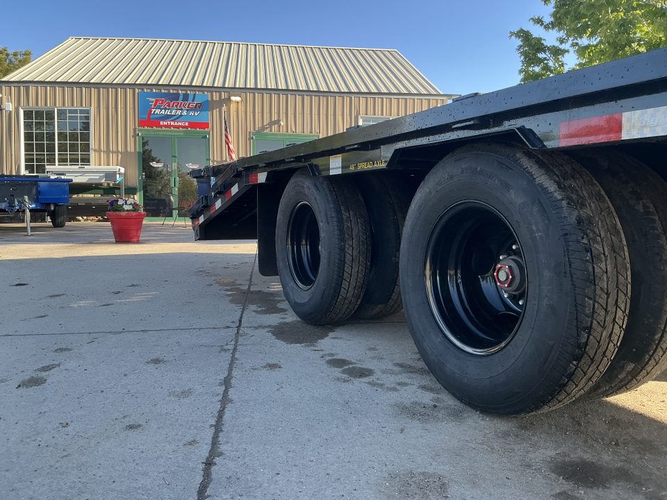 New 2027 Big Tex 22GN-25D5A Flatbed Trailer
