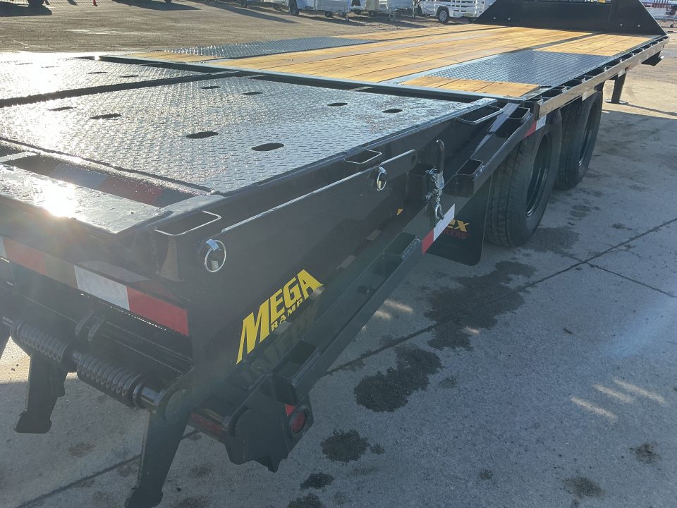 New 2027 Big Tex 22GN-25D5A Flatbed Trailer