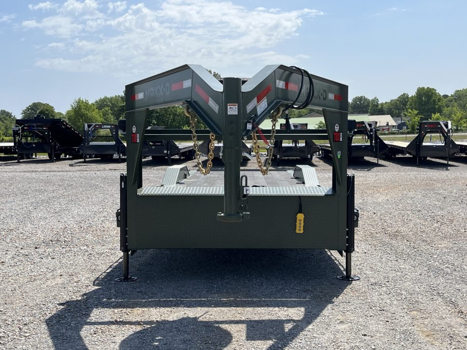 New 2027 MAXXD 102" X 28' 18K Gooseneck Power Tilt Trailer