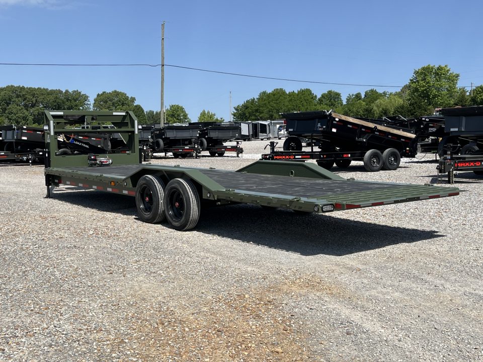 New 2027 MAXXD 102" X 28' 18K Gooseneck Power Tilt Trailer