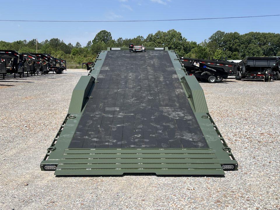 New 2027 MAXXD 102" X 28' 18K Gooseneck Power Tilt Trailer