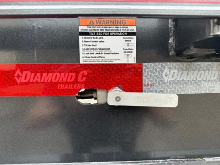 New Diamond C 22' Hydraulic Dampening Tilt (HDT 210)
