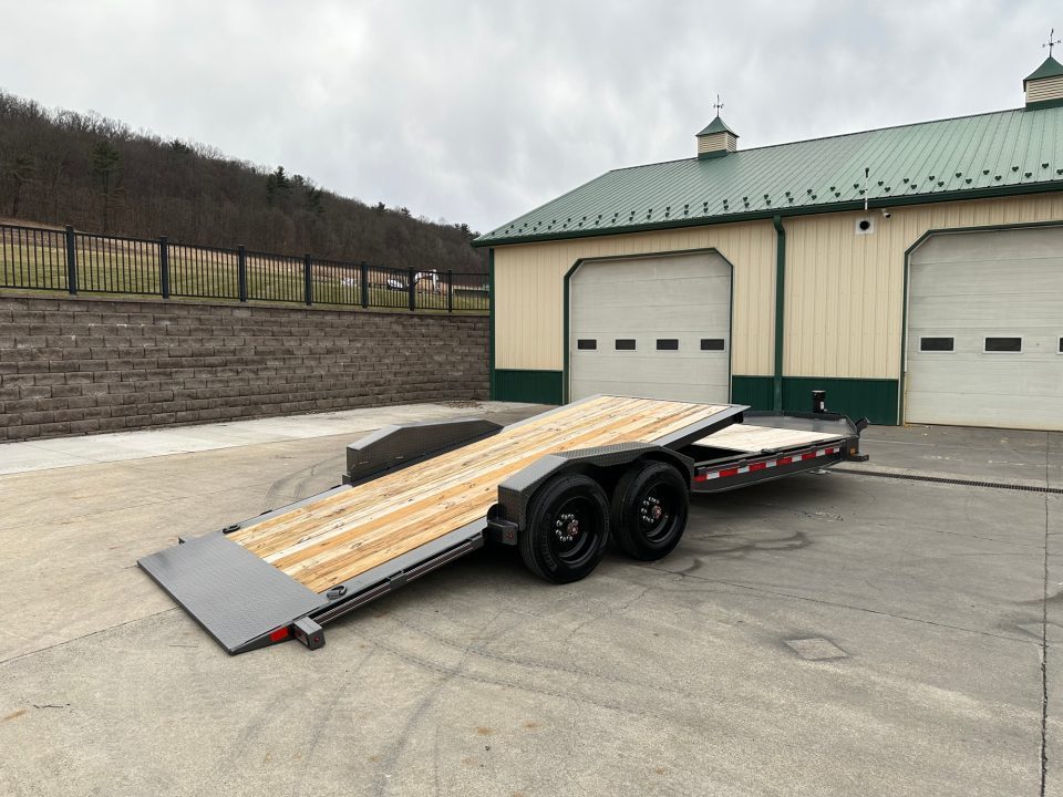 New Diamond C 22' Hydraulic Dampening Tilt (HDT 208)