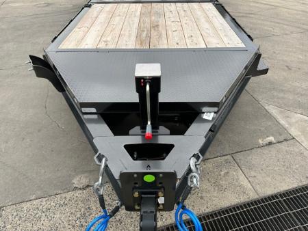 New Diamond C 22' Hydraulic Dampening Tilt (HDT 208)