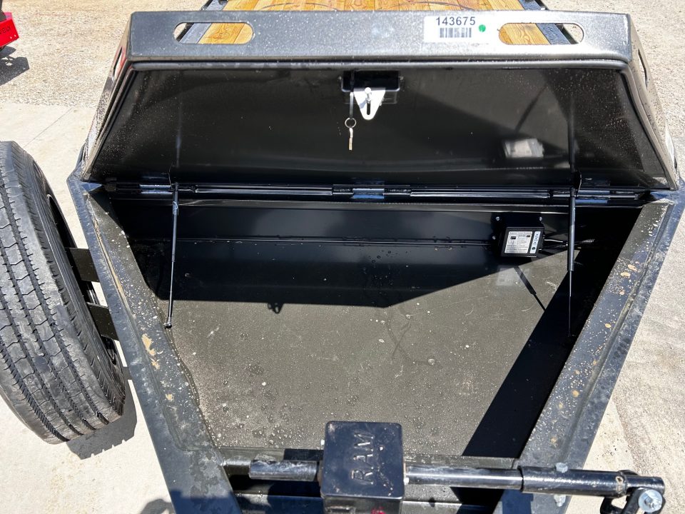 New 2027 MAXXD EHX 83"X24' 8K AXLES 16K GVWR I-BEAM FRAME MAXXD OUT RAMPS Equipment Trailer