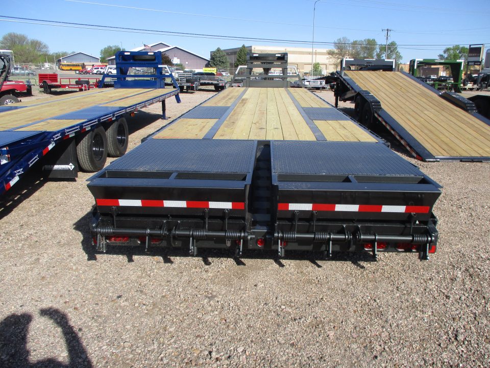 New 2026 Diamond T Flatbed Trailer
