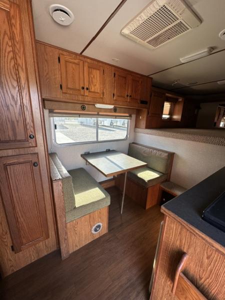 Consignment 2007 Featherlite 3 Horse Living Quarter