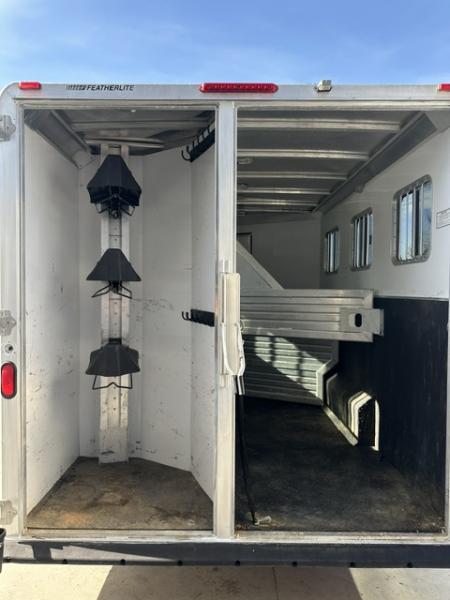 Consignment 2007 Featherlite 3 Horse Living Quarter