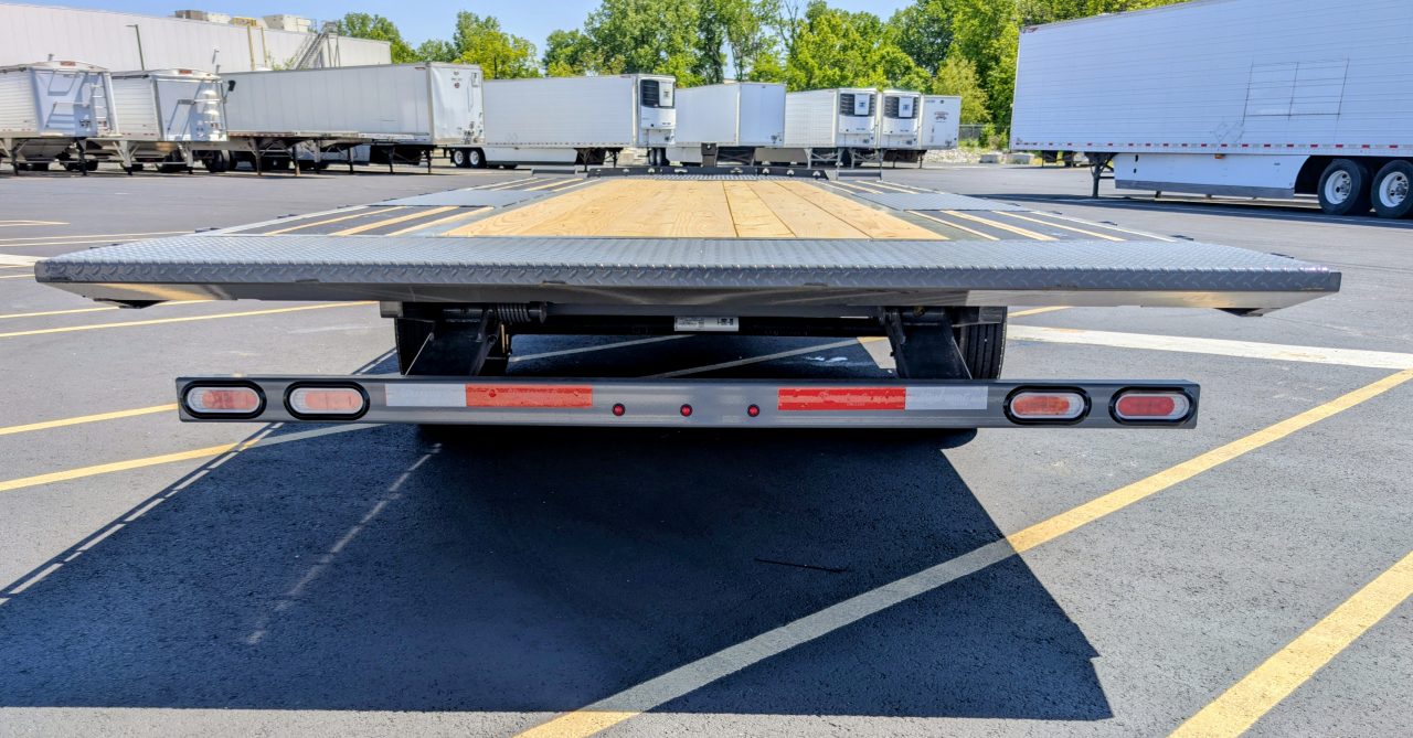 New DET 208-22' Deckover 18K (GVWR), ABS-Brakes, Tilt Equipment Trailer