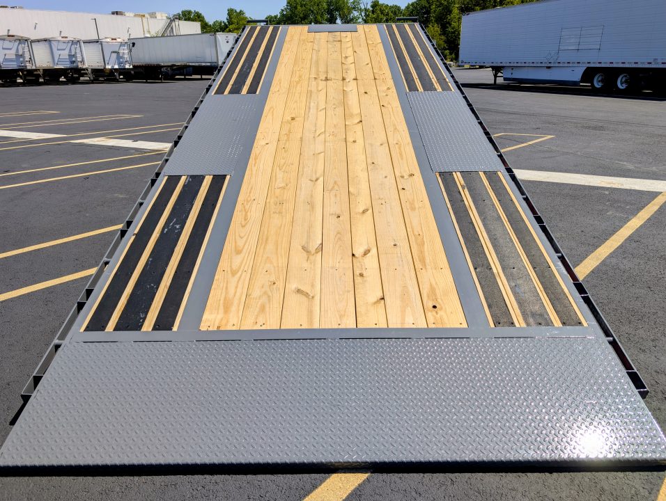 New DET 208-22' Deckover 18K (GVWR), ABS-Brakes, Tilt Equipment Trailer