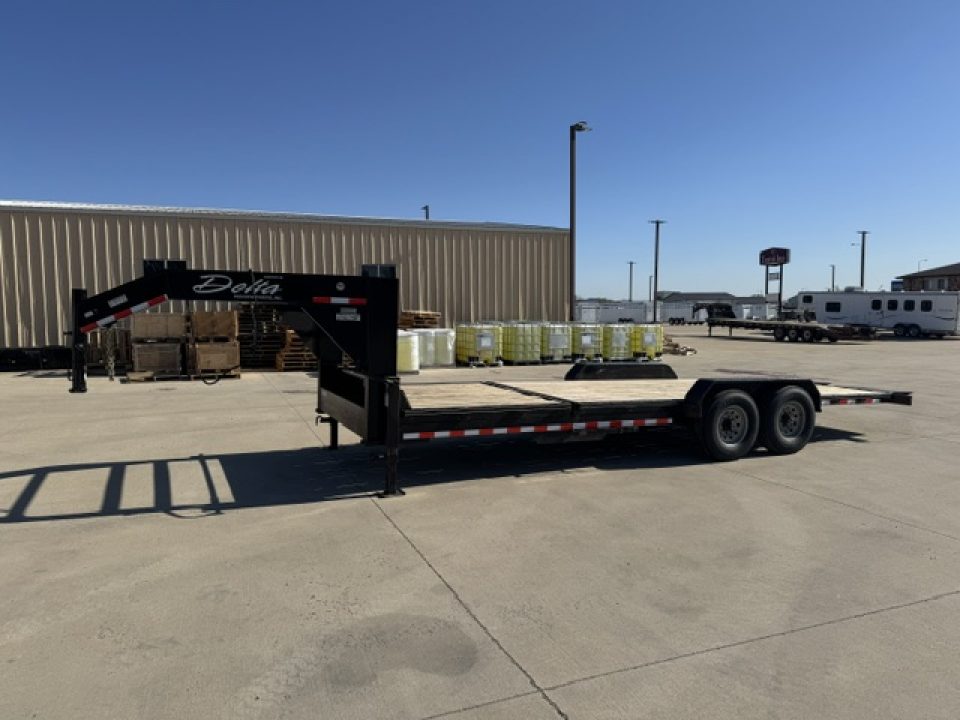 Used 2015 Delta Trailers TB22-GN Equipment Trailer