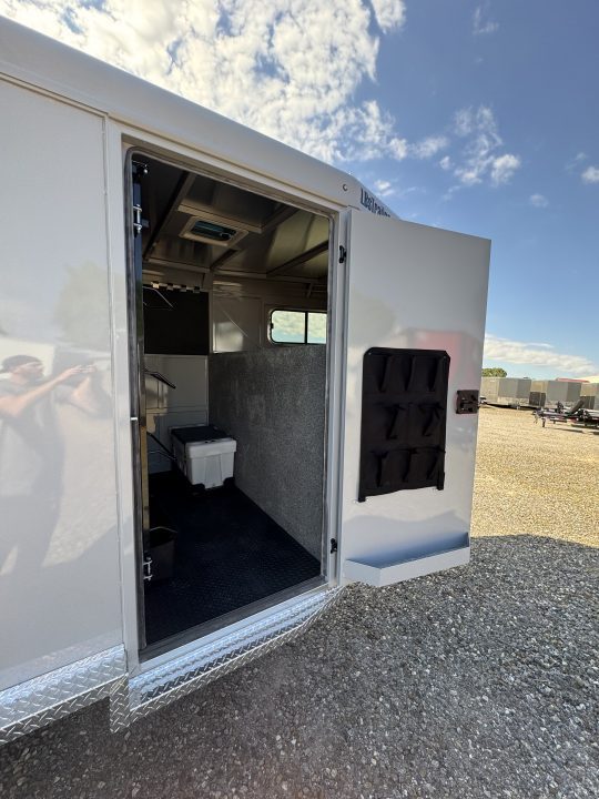 New 2027 Trails West Hotshot GN 21' w/Straight Tack Pkg Horse Trailer