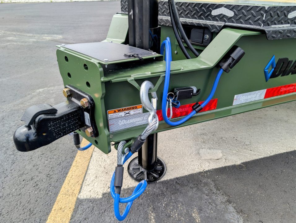 New HXD-210-24' Power Tilt 102" Wide: 23K (GVWR), Hyd Jack, Drive Over Fenders, Equipment Trailer