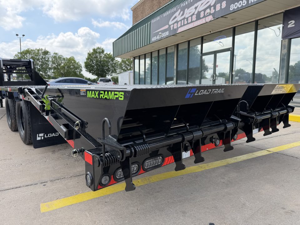 New #386148 2026 LOAD TRAIL GP 32 X 102 DUAL TANDEM LOW-PRO 20K GOOSENECK W/ MAX RAMPS