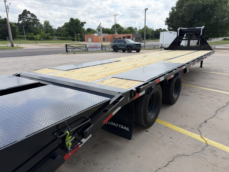 New #386148 2026 LOAD TRAIL GP 32 X 102 DUAL TANDEM LOW-PRO 20K GOOSENECK W/ MAX RAMPS