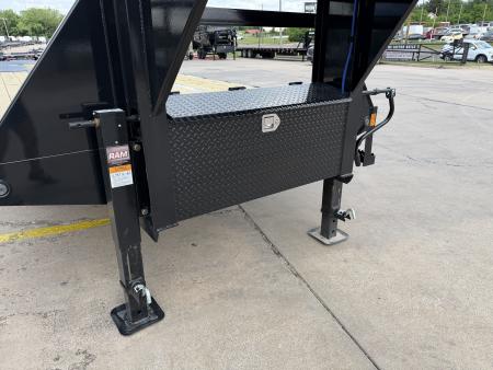 New #386148 2026 LOAD TRAIL GP 32 X 102 DUAL TANDEM LOW-PRO 20K GOOSENECK W/ MAX RAMPS