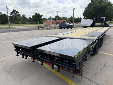 New #386148 2026 LOAD TRAIL GP 32 X 102 DUAL TANDEM LOW-PRO 20K GOOSENECK W/ MAX RAMPS