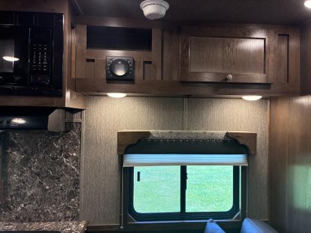 New 2026 SMC 2H 9'LQ Horse Trailer