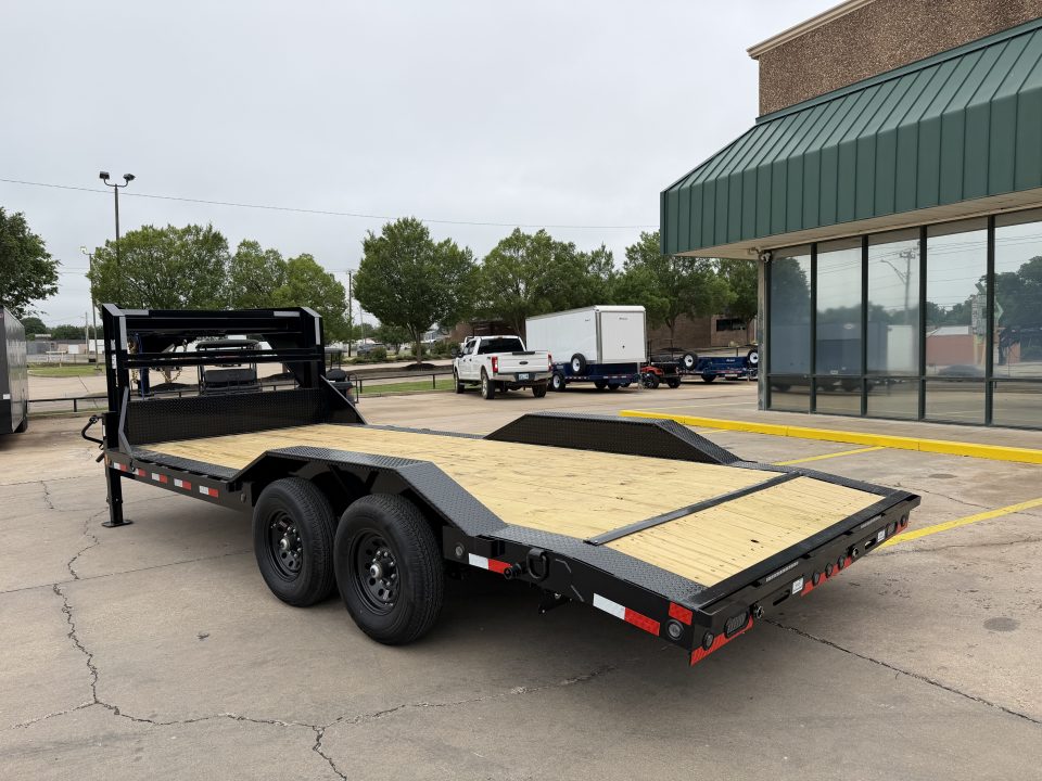 New #385826 2026 LOAD TRAIL GC 20 X 102 TANDEM AXLE 14K GOOSENECK EQUIPMENT HAULER W/ SLIDE IN RAMPS