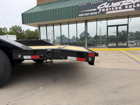 New #385826 2026 LOAD TRAIL GC 20 X 102 TANDEM AXLE 14K GOOSENECK EQUIPMENT HAULER W/ SLIDE IN RAMPS